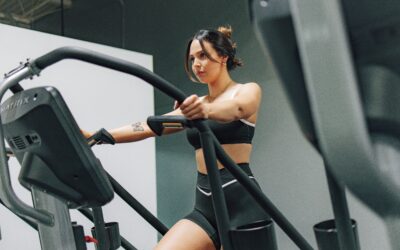 Sweat and Style: Women Wearing Makeup to Workout – Here’s What The Data Says