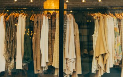 Knitwear Royale: Pullover Sweaters vs. Cardigans